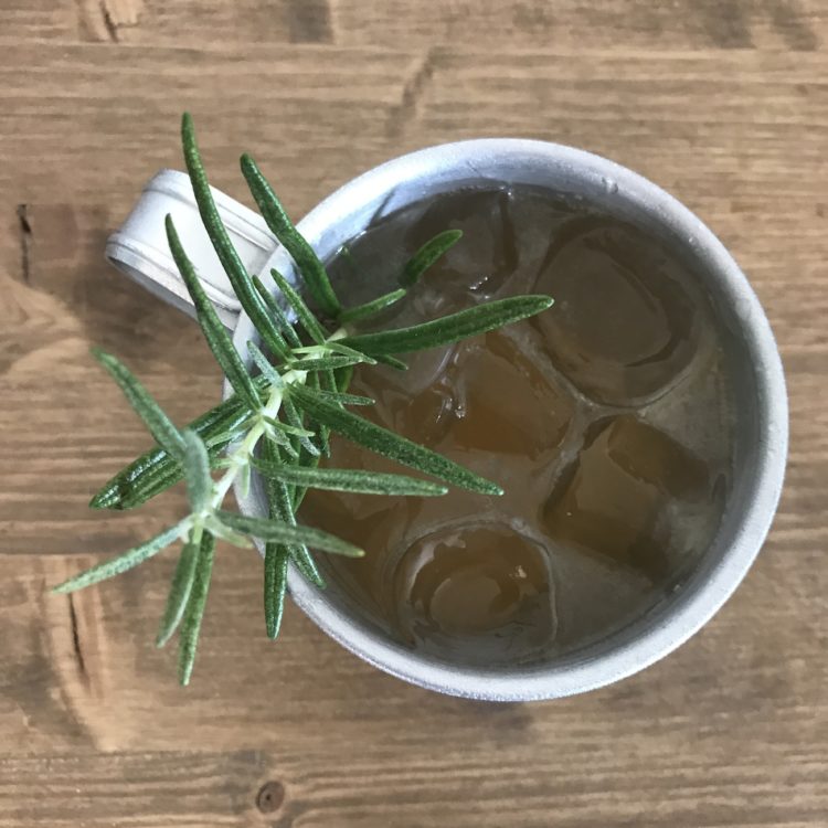 moscow mule, mula blanca, rosmarino, rosemary, vodka, mezcal, coktail, bartender, mixology, gabriele stillitani, drink, videorecipe, videoricetta